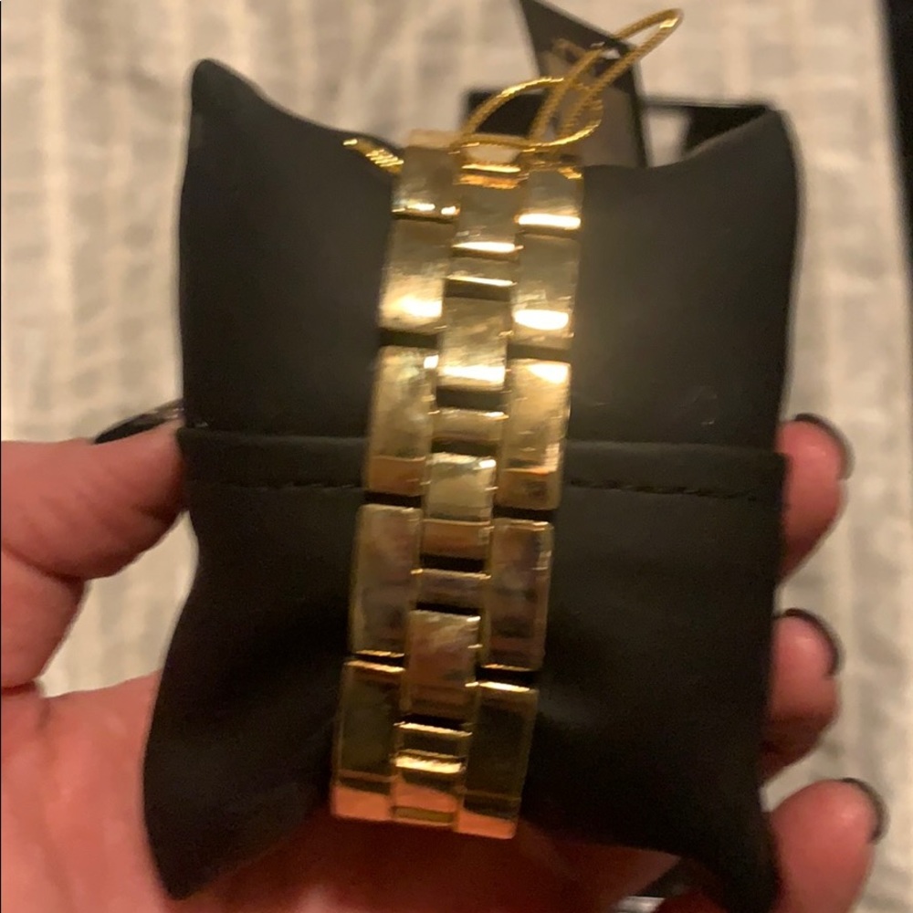 Bebe watch - Picture 3 of 3